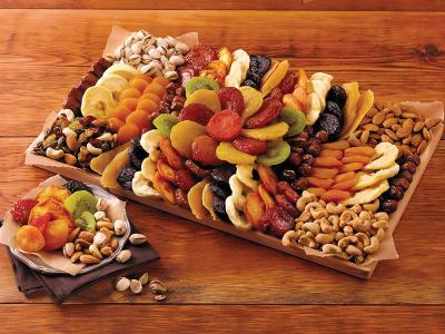 1630_29835_01e-entertainers-dried-fruit-and-nut-tray.jpg